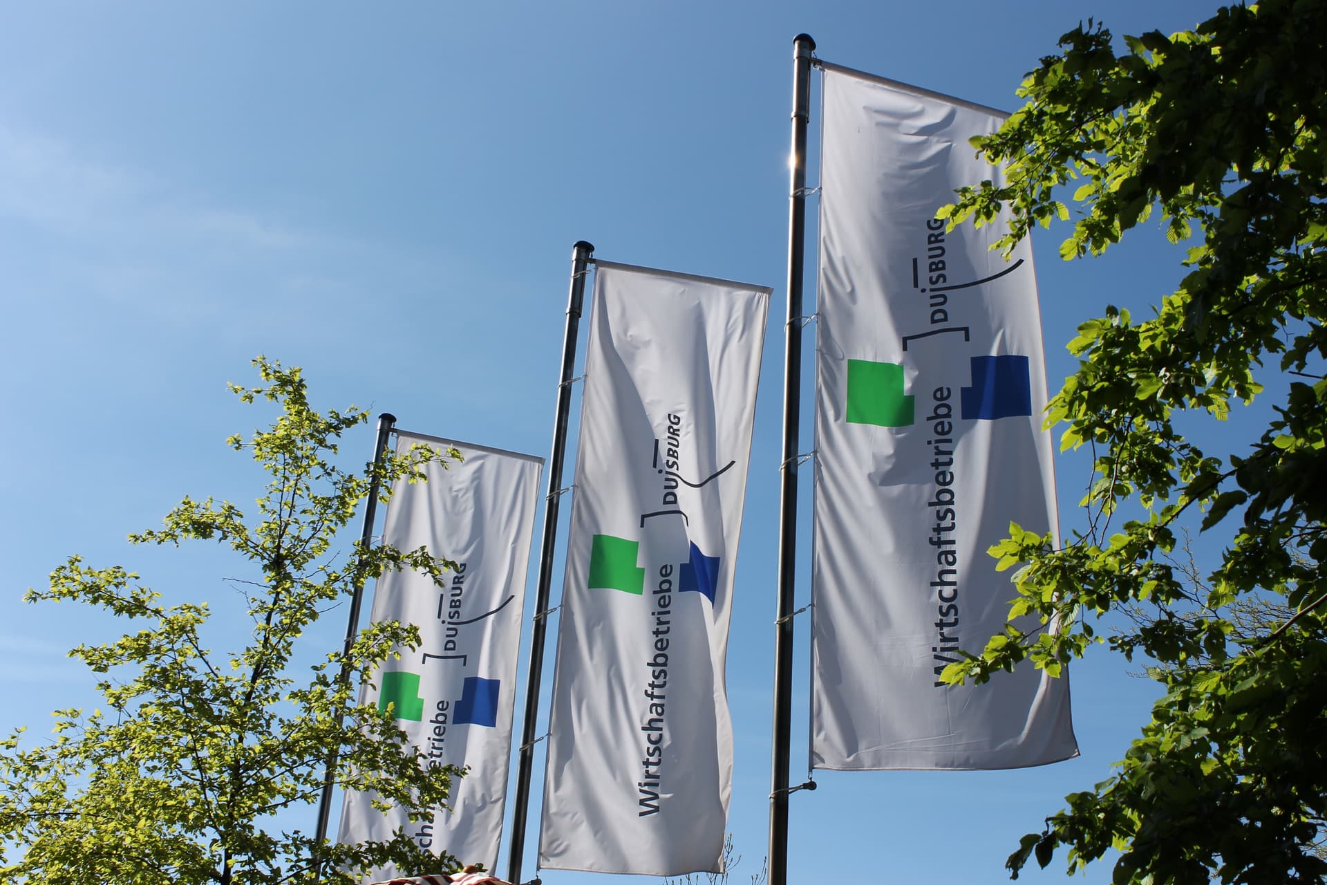 Fahnen der Wirtschaftsbetriebe Duisburg