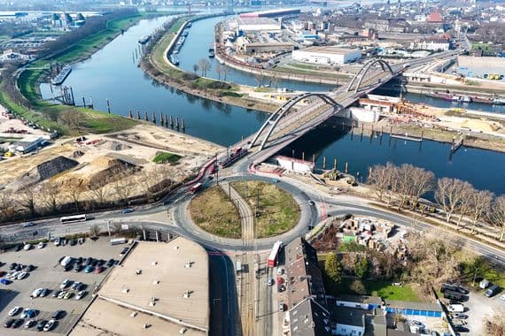 Luftbild OB-Karl-Lehr-Brückenzug in Kaßlerfeld/Ruhrort