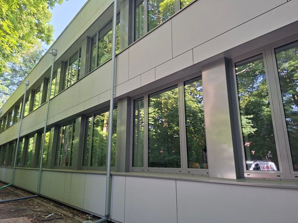Foto neue Fassade Berufskolleg Walther-Rathenau