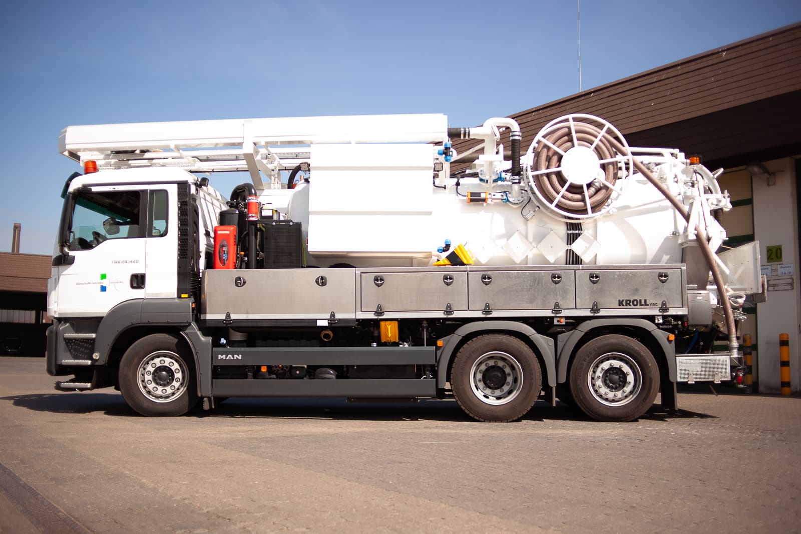 Saugfahrzeug Saugfahrzeug