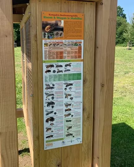 Wildbienenhotels